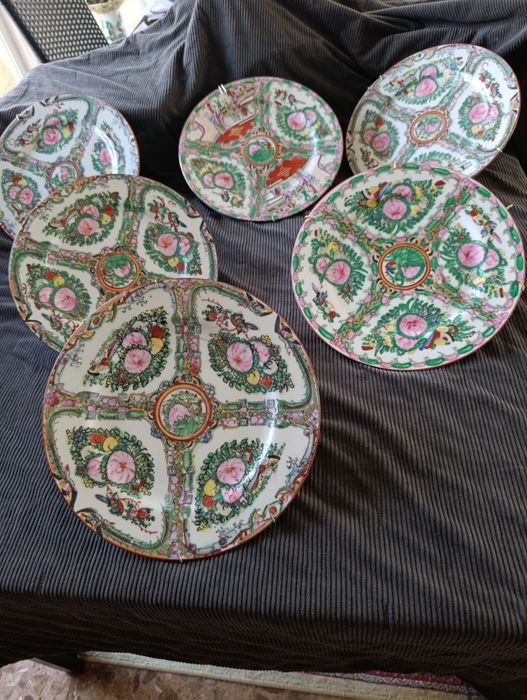 Колекция от 11 декоративни китайски порцеланови чинии – Rose Medallion China ръчно рисувани