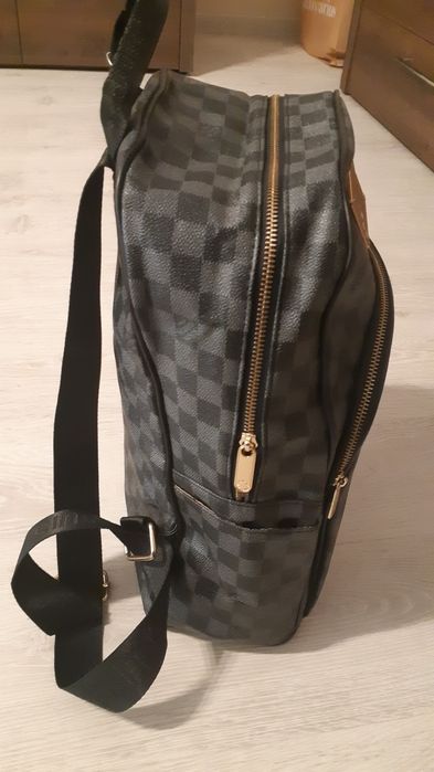 Geanta-rucsac,Louis-Vuitton, 150 lei, preț fix