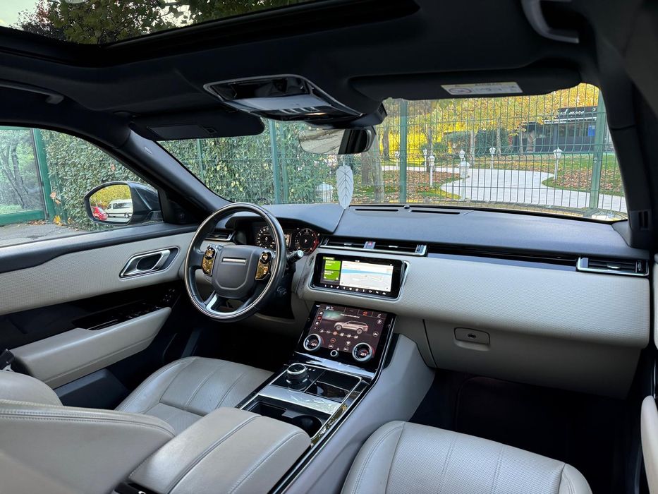 Land Rover Range Rover Velar R-Dynamic-Panoramic-Recent Adus