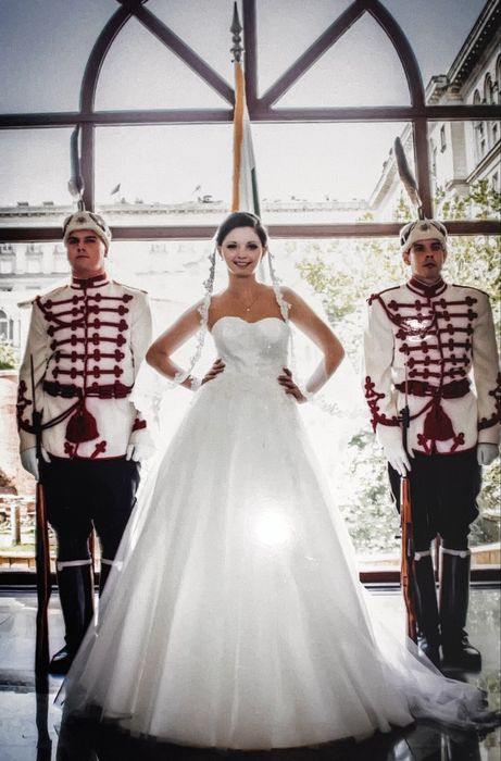 Булчинска рокля и воал