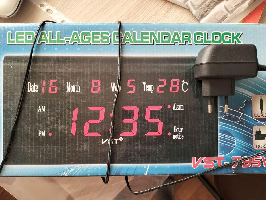 Продам электронные часы