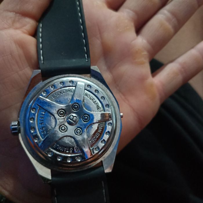 Vând ceas sau schimb cu 2 controlare Xbox One