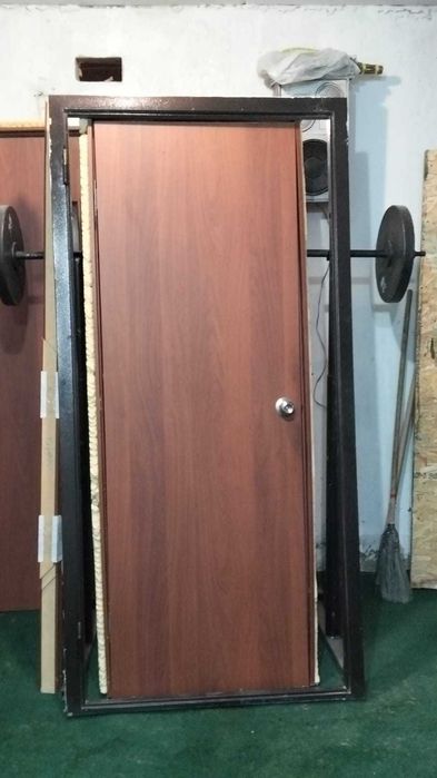 Двери межкомнатные,б/у