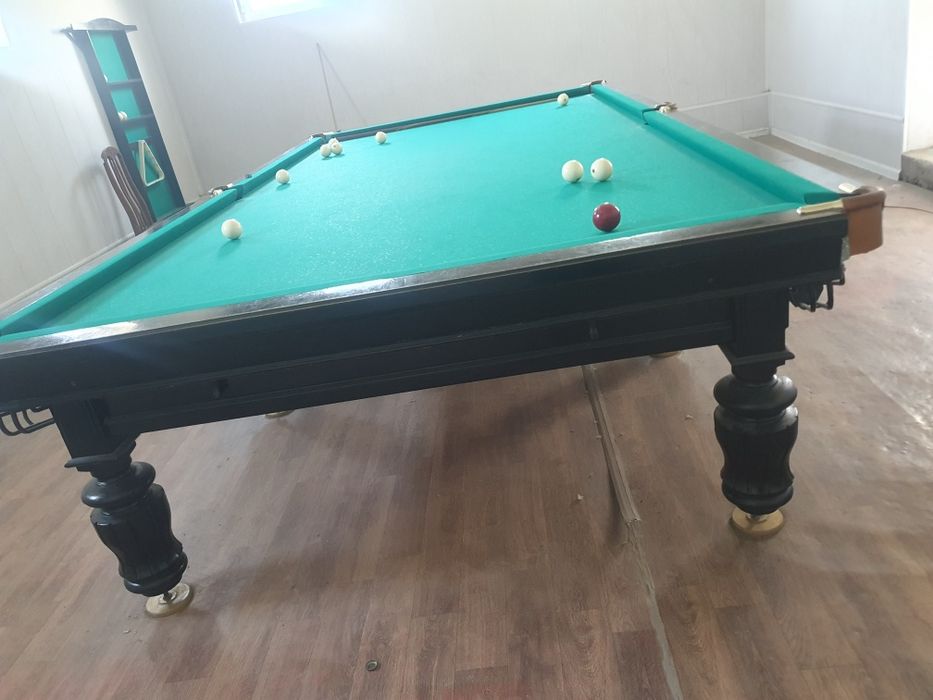 Blyard stoli toshlari bilan