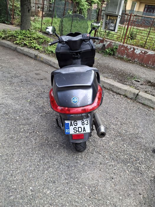 Vând Scuter Piaggio X8 125 cc 11 kw B125