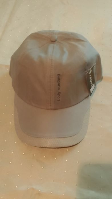 Мъжки шапки с козирка