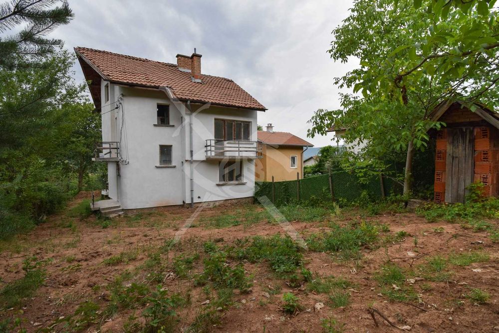 ЕКСКЛУЗИВНО ! Къща в град Годеч № 87012