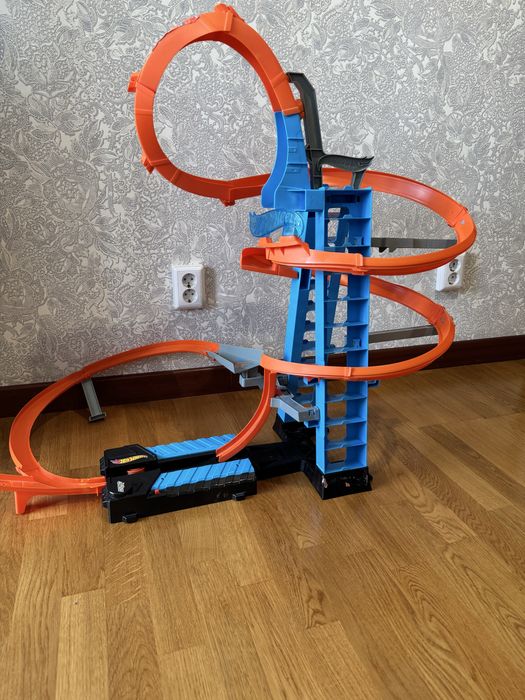 Hotweels падение с башни