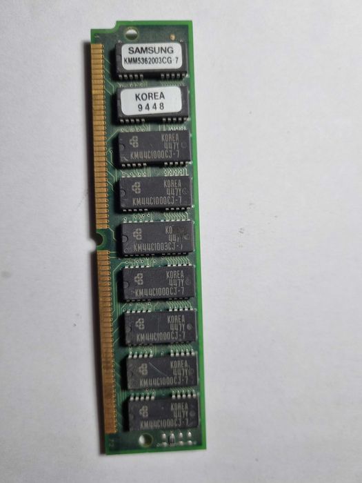 Memorii RAM SIMM cu 72/30 pini