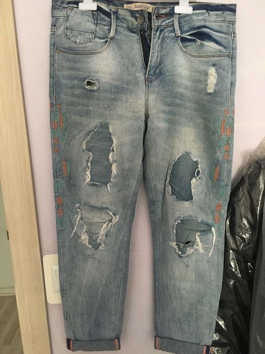 Джинсы женские разные