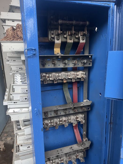 Продам   Щит силовой щрс 400. Щрс 250