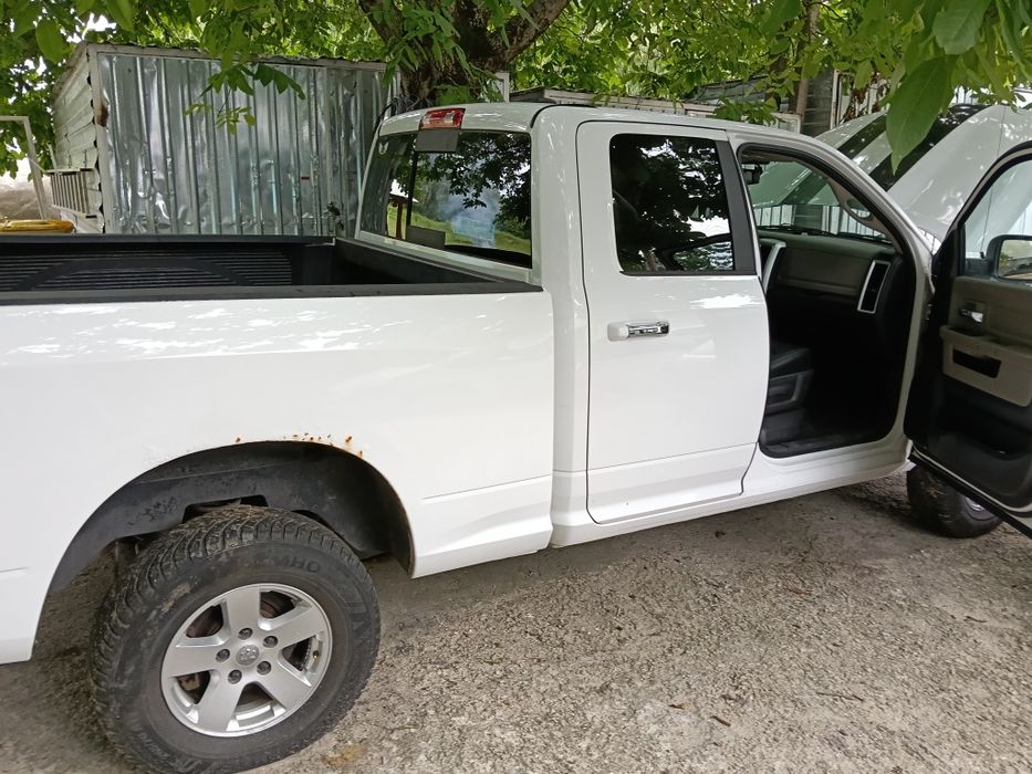 Dezmembrez Dodge RAM 5,7  Hemi,benzina și gaz