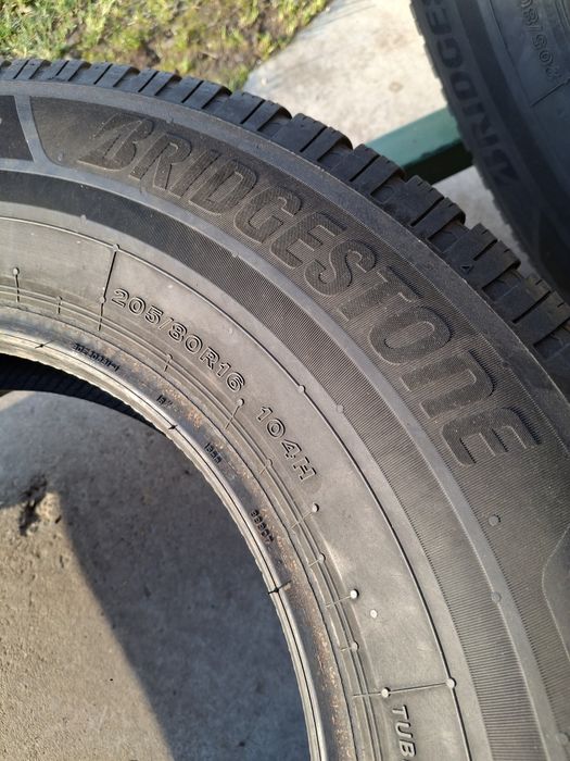 2 Anvelope de iarnă 205 80 r16 Bridgestone