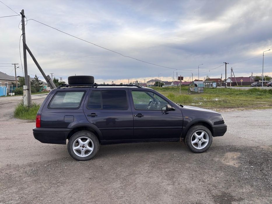 Продам машину б/у