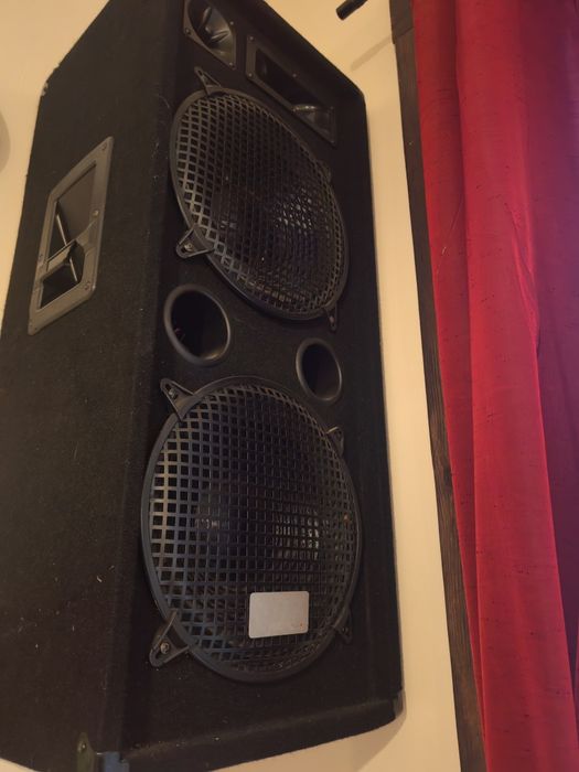 Професионлни колони с усилвател за заведение