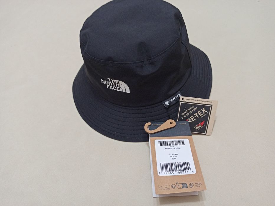 North face gore tex и Aclima шапки