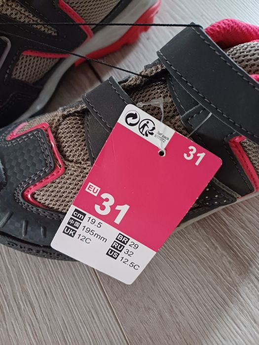 Adidași noi fata, nr 31
