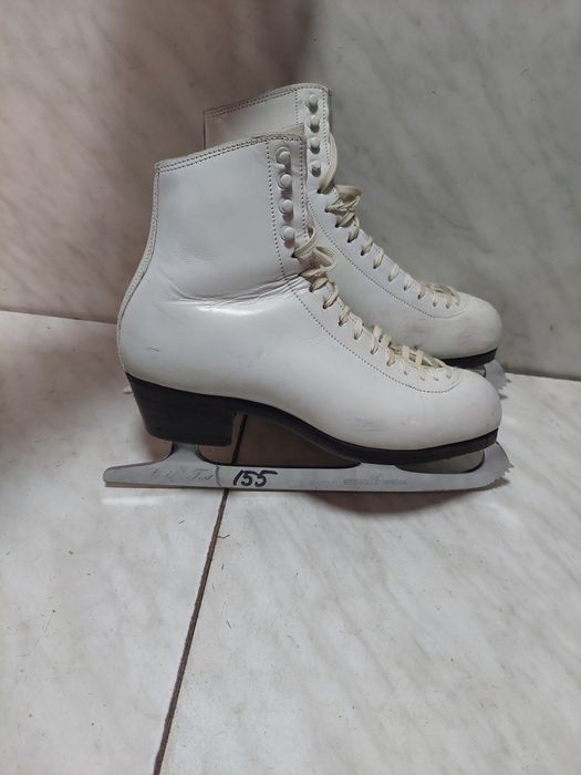 Patine gheata 155 patinaj artistic Harlick piele marime 37 ( 24 cm)