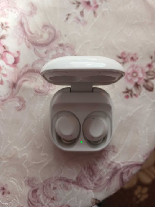 Блутут слушалки Samsung Galaxy Buds FE