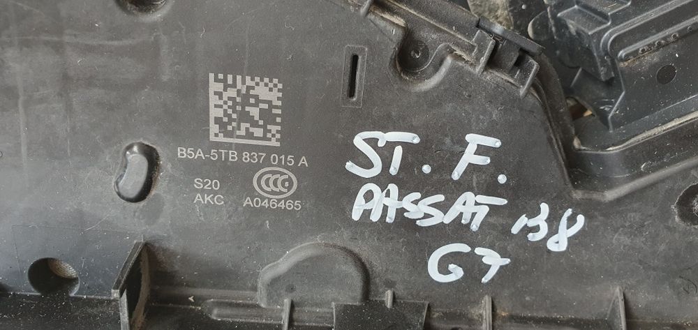 Broască / încuietoare Golf 6 Golf 7 / Passat B7 B8 CC/ Octavia 3 Rapid