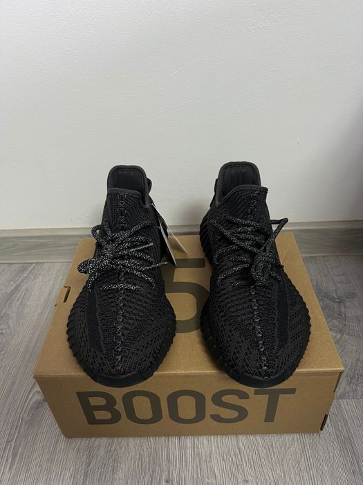 Adidasi Yeezy pentru barbati