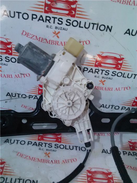 Motoras usa dreapta fata bmw seria 1 an fabr.2009