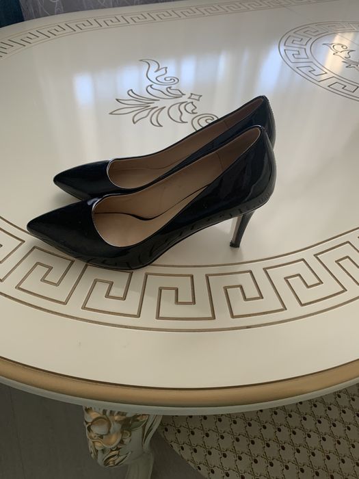 Продам туфли размер 39