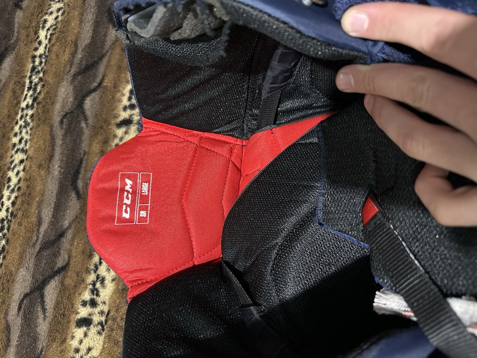 Продам хоккейную форму