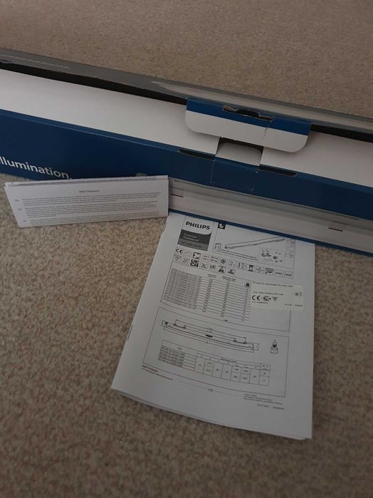 Corp Iluminat Aplicat Led Philips CoreLine