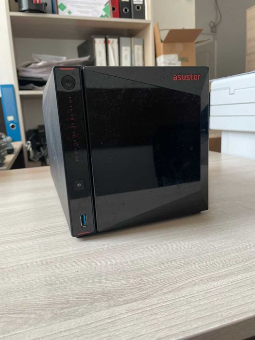 Сетевой накопитель NAS Asustor Nimbustor AS5304T