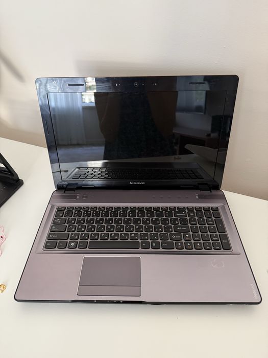 Ноутбук Lenovo IdealPad Y570