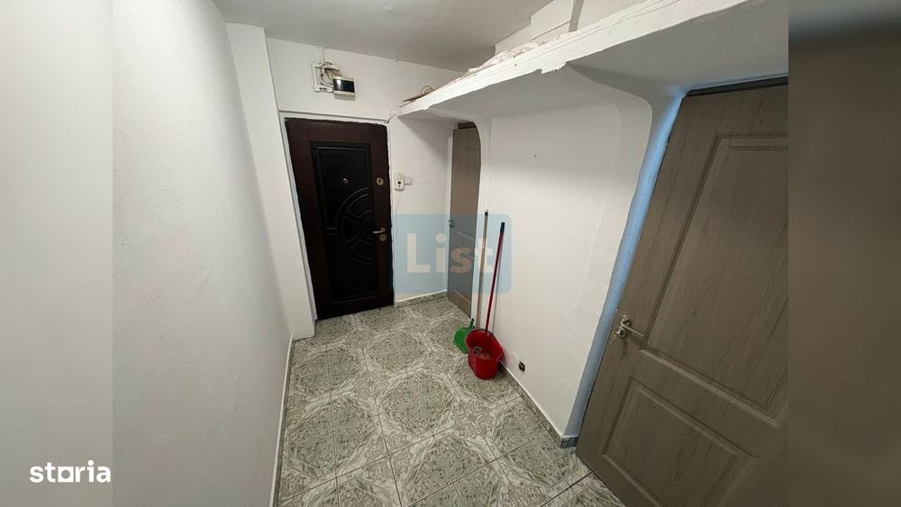 Apartament Renovat Zona Malu Rosu