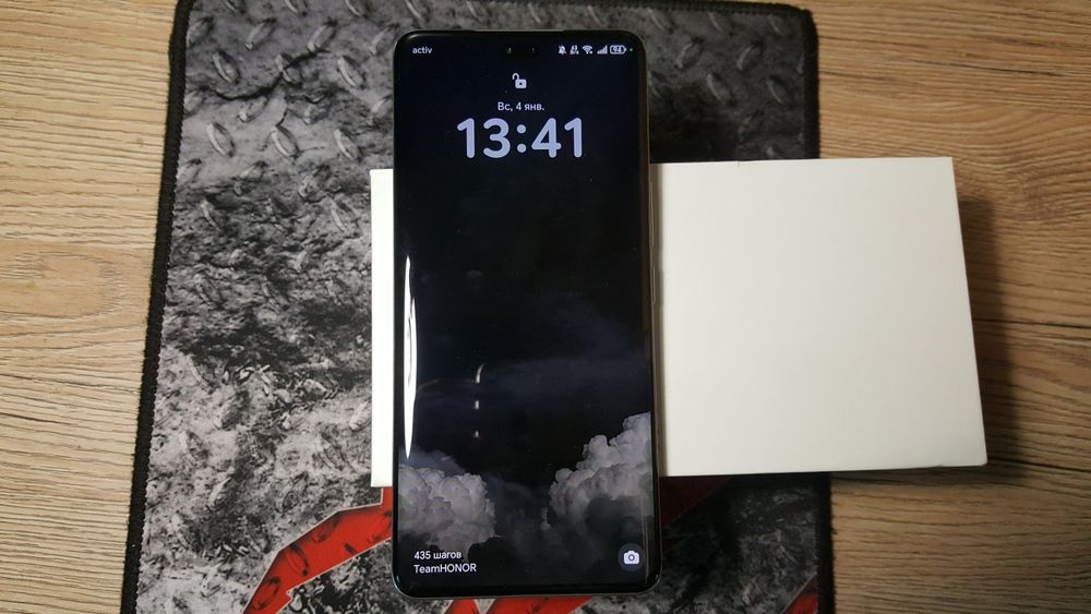 Honor 200 pro 12/512 обменяю