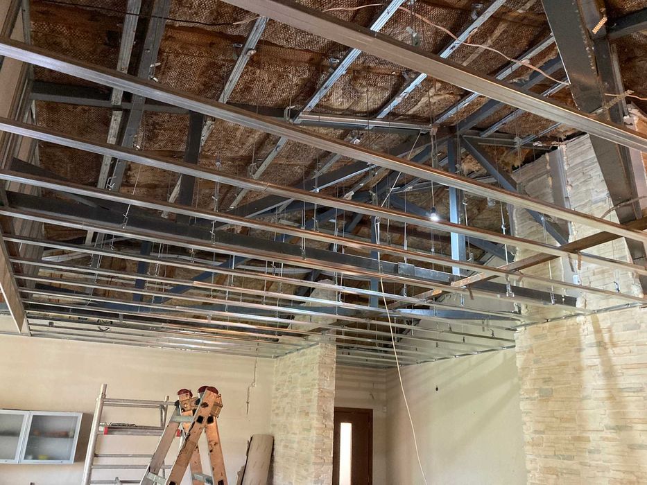 Шпакловане и боядисване