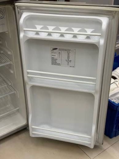 Холодильник Samsung 120 л (мини / компактный)
