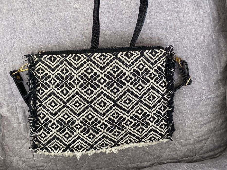 Чанта с дълга дръжка