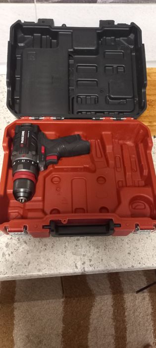 Masina de înșurubat cu percuție parkside performance 12v