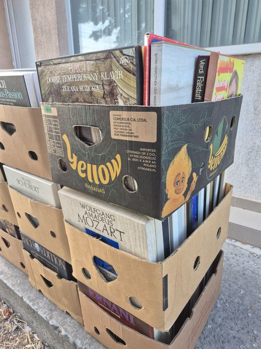 Vând Lot 2000 Discuri Vinil de colectie,muzica clasica tot Lotul 6000lei
