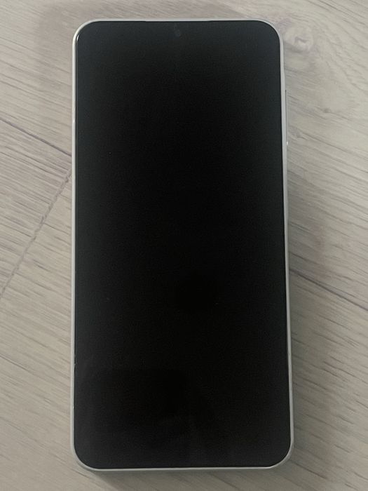 Продам Samsung a16 на 256гб