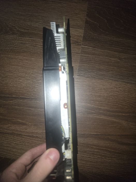 GTX 1060 OC 6GB GDDR5X 192BITS Defecta