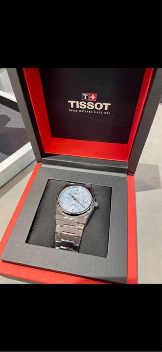 Срочно продается новые часы Tissot PRX Powermatic 80 Ice Blue 40mm
