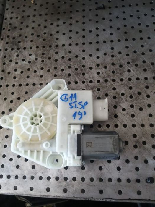 Motoras macara stanga spate bmw seria 7 g11 5a5c895