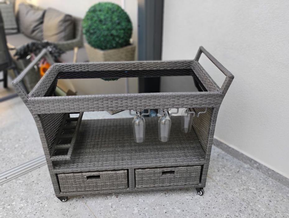 Cărucior servire din ratan, Mobexpert