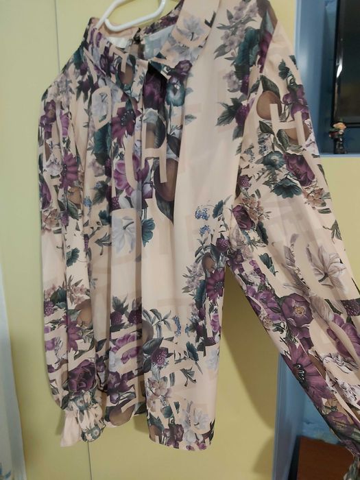 Риза на марката Юнона 42 размер.