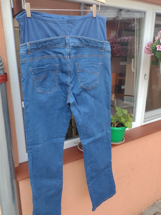 Pantaloni gravidute