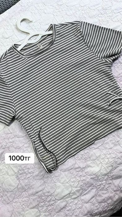 Корсеты , футболки , жакеты, платье,скимс,майка,костюм,топ все есть