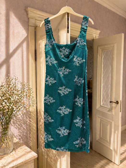 Продам вечерние платья