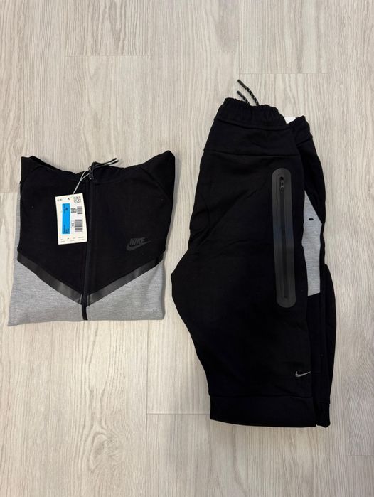 Trening Nike Tech Negru Gri - Set Complet