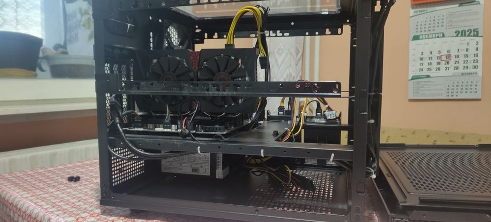 Продавам компютър и монитор AMD 860K / 8GB RAM/ NVIDIA GTX 960