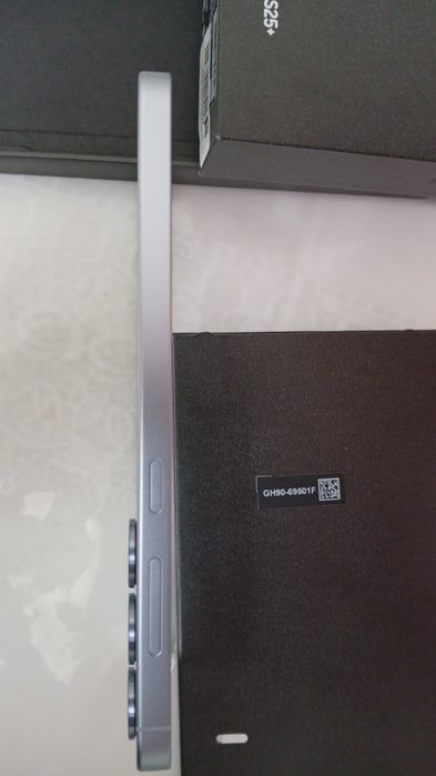 Срочно Samsung S25+ plus 256gb